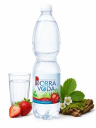 Dobrá voda s příchutí jahody (neperlivá) 1,5L